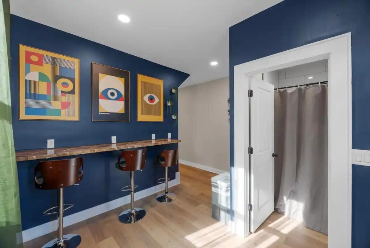 Apartment 5 Bedrooms Sleeps 14 - Hot Tub - 1 Min To Fairgrounds