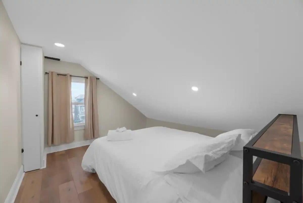 Apartment 5 Bedrooms Sleeps 14 - Hot Tub - 1 Min To Fairgrounds