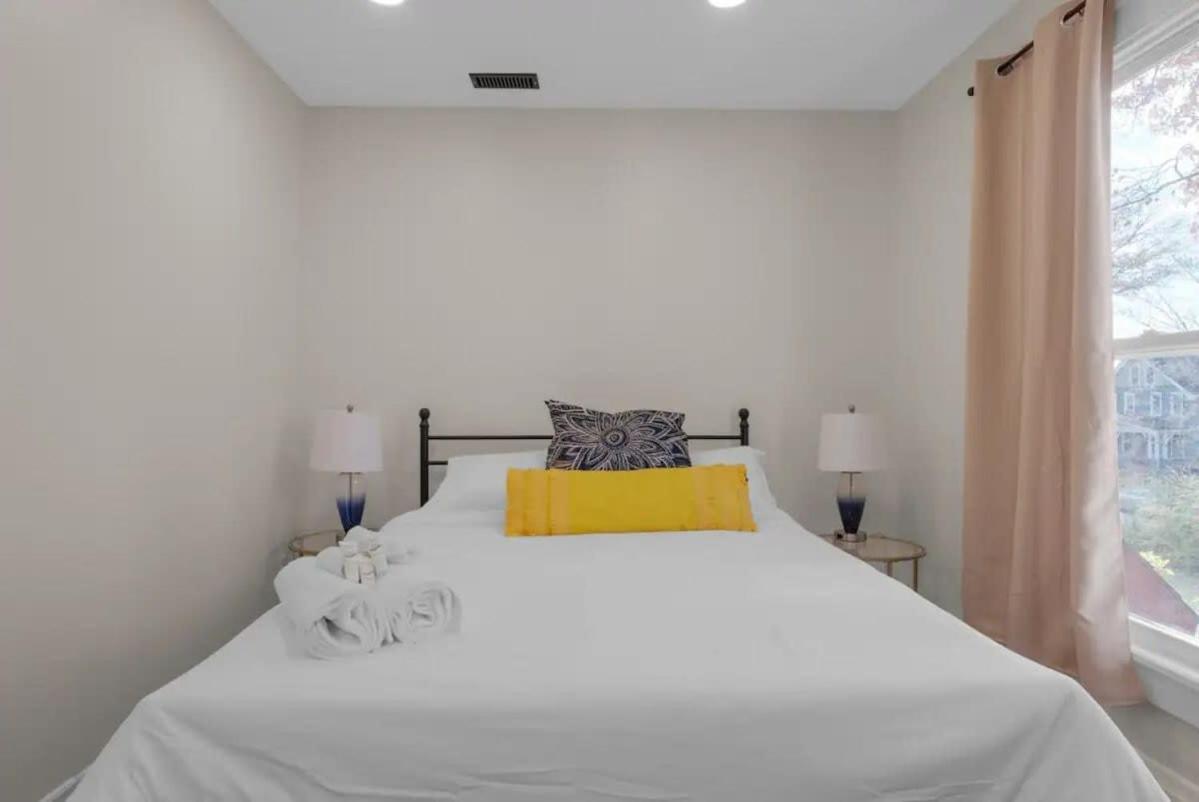Apartment 5 Bedrooms Sleeps 14 - Hot Tub - 1 Min To Fairgrounds Columbus