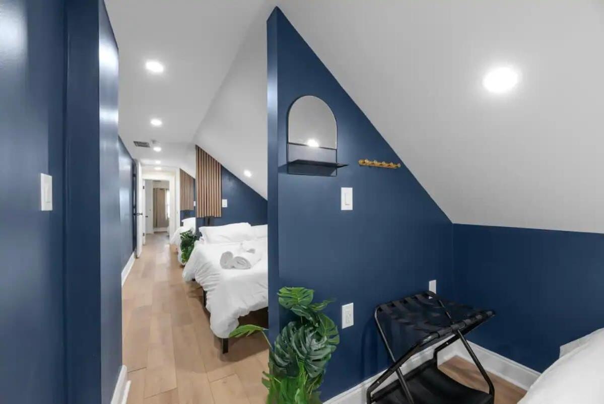 5 Bedrooms Sleeps 14 - Hot Tub - 1 Min To Fairgrounds *